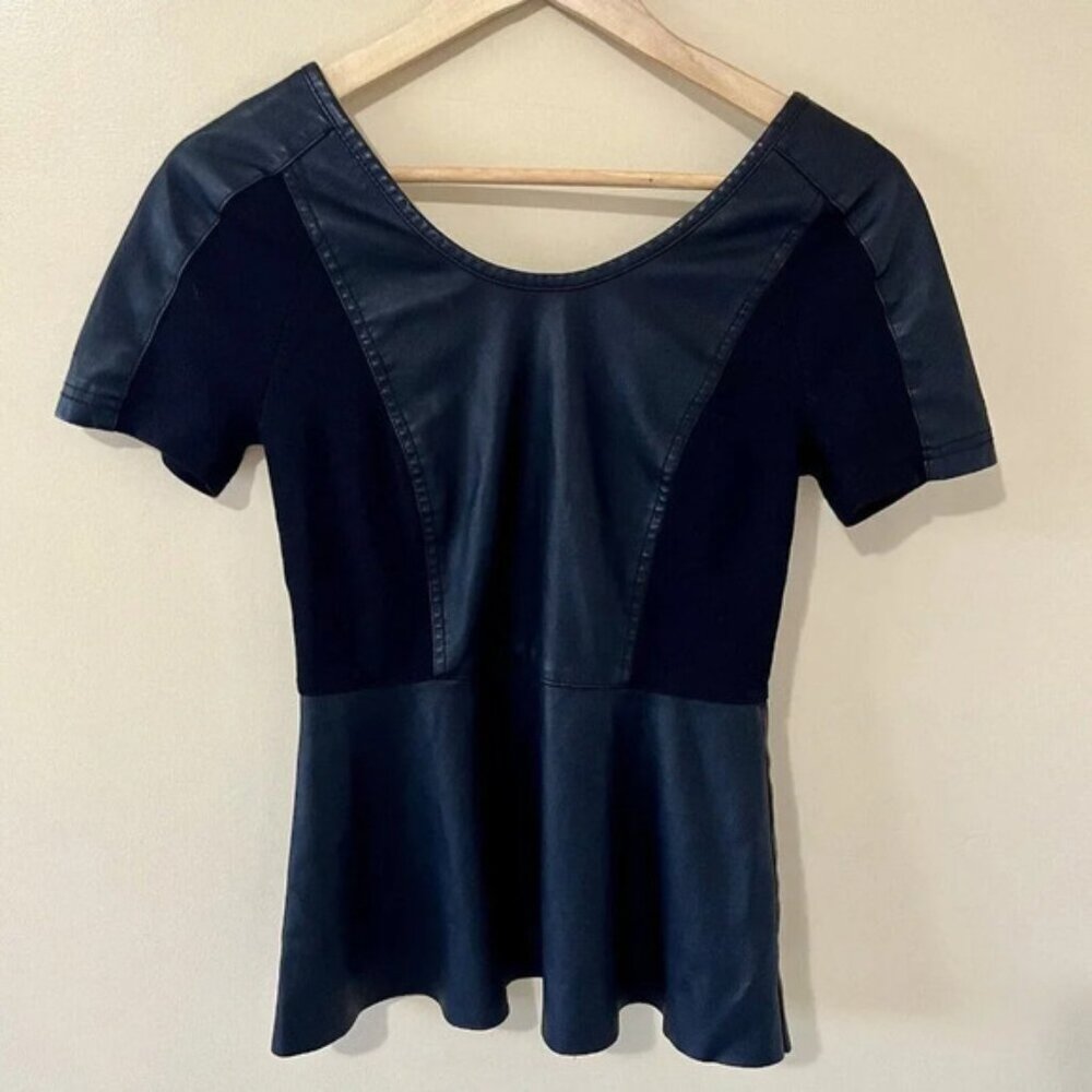 Only Womens Weekend Short Sleeve Black Faux Leather Zip Peplum Top 38 US Small